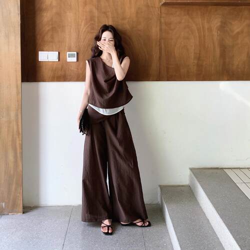 钱裤风松上D146-X26弛感咖色无袖衣套装女夏老季新款高级感阔腿两