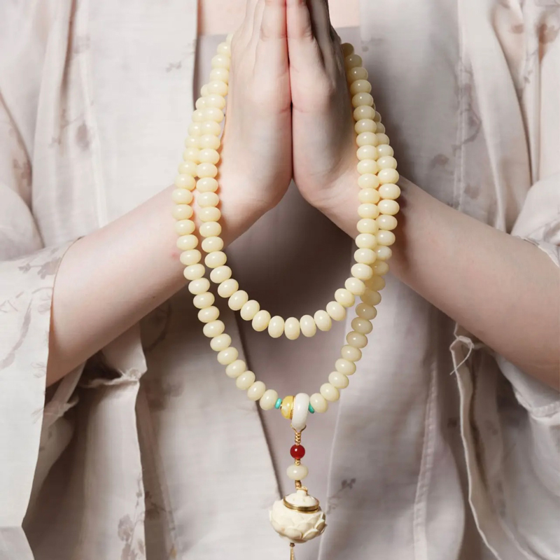 手持盘玩百搭天然菩提根羊脂白玉