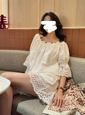 K2 ONLINESTORE 法式蕾丝拼接串珠一字肩上衣女小众宽松短裤套装