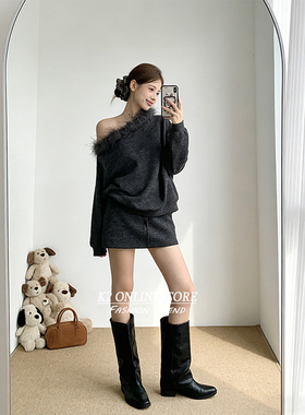 K2 ONLINESTORE法式千金拼接斜肩毛领上衣女灰色收腰百搭短裙套装