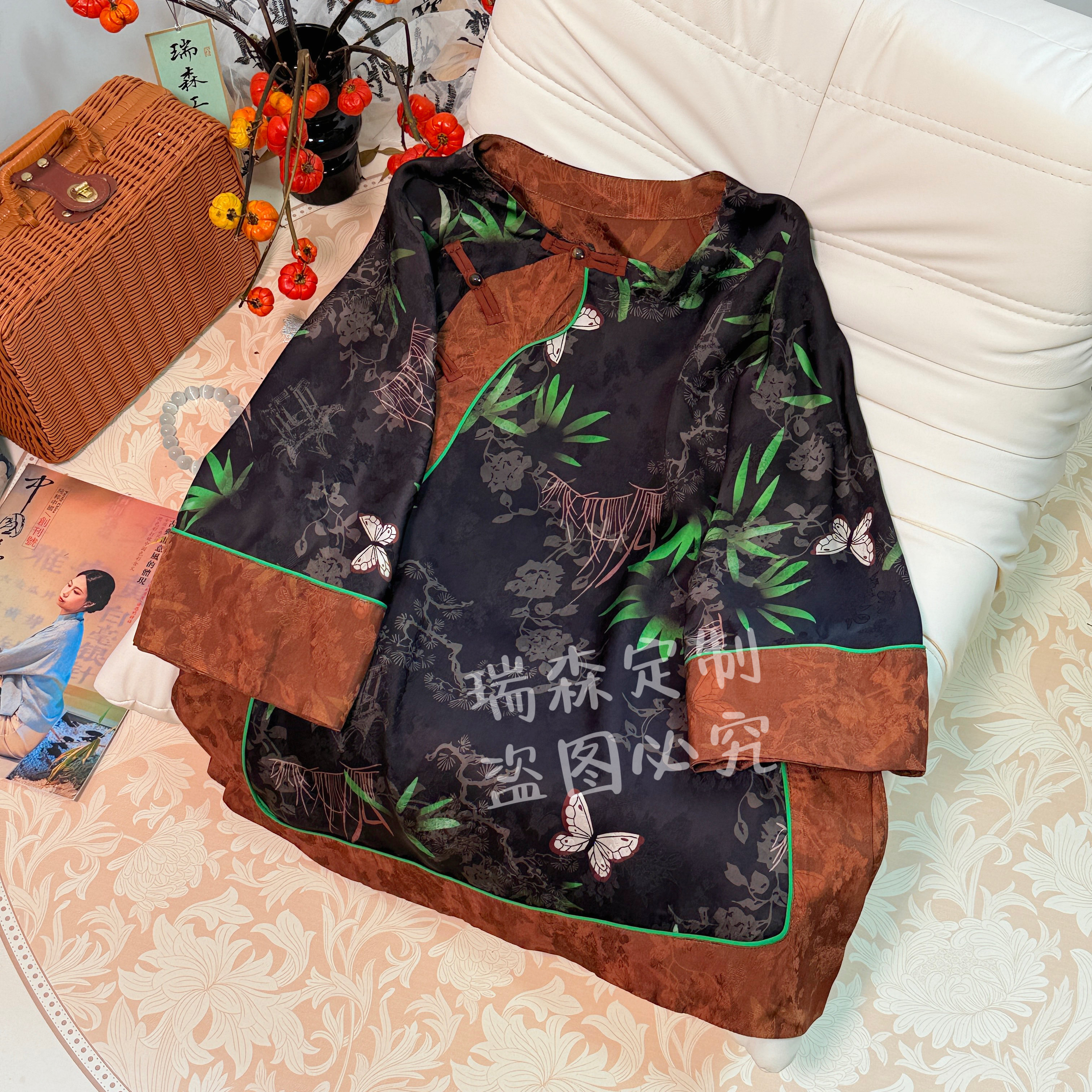 1002 中式国风老钱格格服大板上衣T恤-胸围110-衣长70