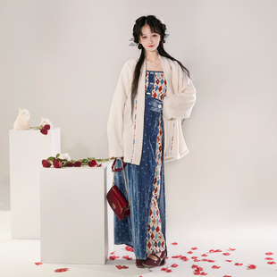 女通勤汉元 芷蘅间 秋季 原创国风汉服女改良旋裙飞机袖 素 孤独星球