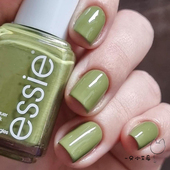 美国essie 704指甲油夏天牛油果橄榄绿抹茶免烤显白 over win