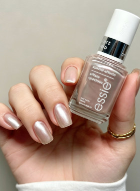 ESSIE17缎面玫瑰金免烤指甲油