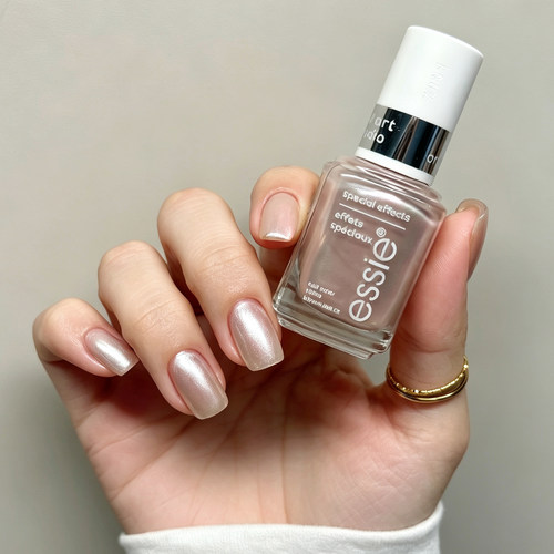 ESSIE17缎面玫瑰金免烤指甲油