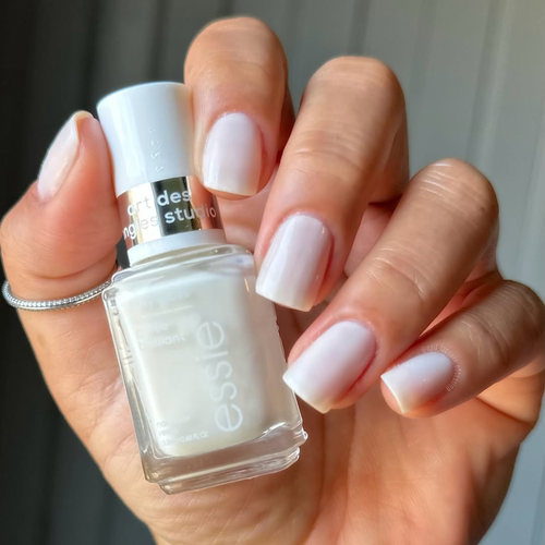 ESSIE0半透白果冻感持久指甲油