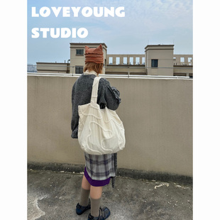 loveyoung原创“浮雕藤蔓”2026年秋新款 复古棉麻编织白色托特包