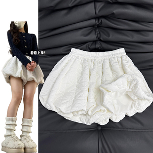 韩系学院风白色花苞裙裤女春秋季2026新款慵懒设计高腰菱格灯笼裤