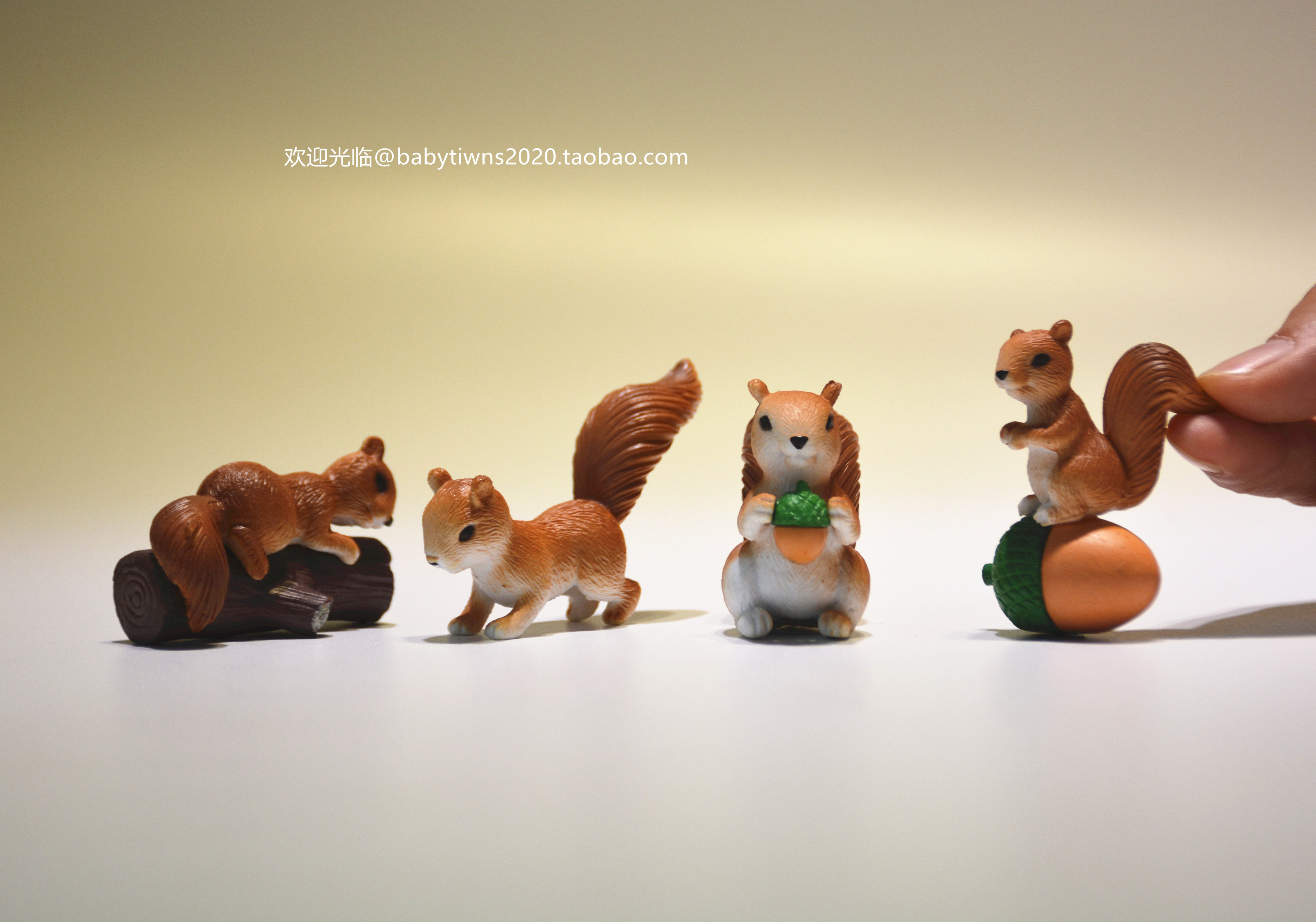 外贸散货 松鼠吃坚果摆件模型可爱公仔卡通盘栽车载手办