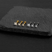 F136医用钛合金四叶草迷你耳骨钉内螺纹防过敏耳钉耳蜗钉简约耳环