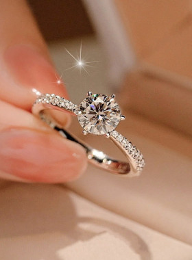 DR经典六爪钻戒一克拉