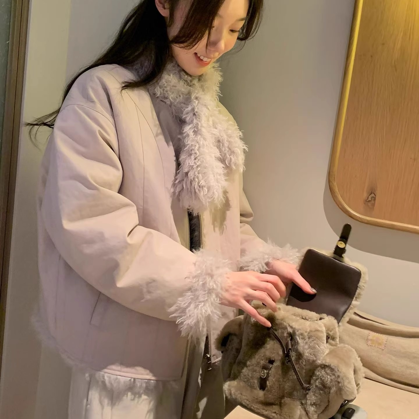 SEMICOLONS心动减龄~羊圈毛内里拼接配围脖派克服韩国冬季外套女