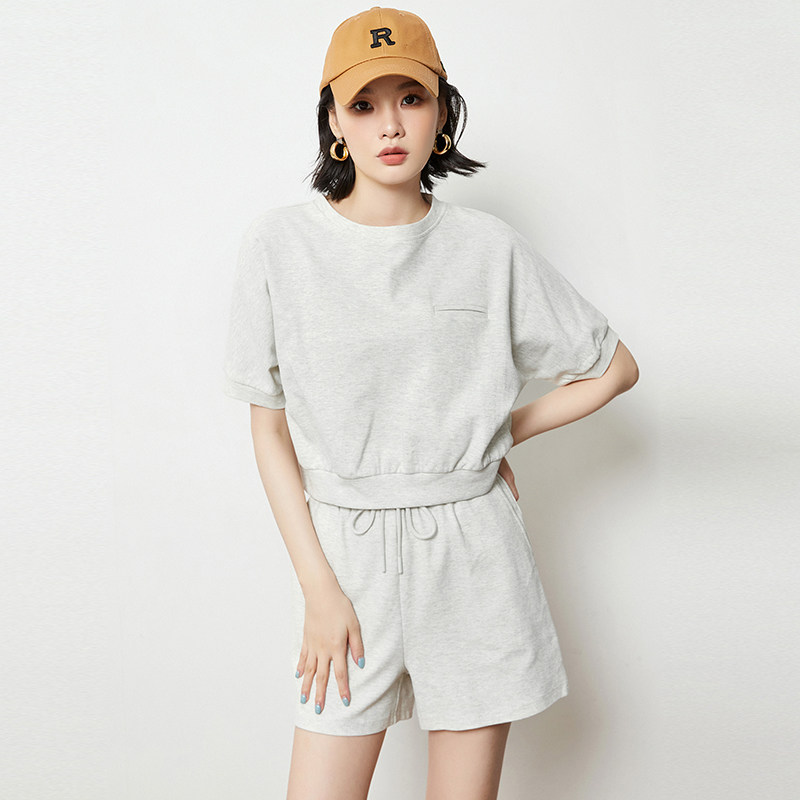 Outlets专柜撤柜正品 MM夏装新款 休闲运动风上衣+短裤两件套装女