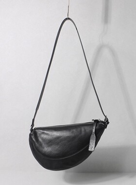 植鞣羊皮荔枝纹牛角包不规则腋下马鞍包饺子包半月包单肩斜挎包女