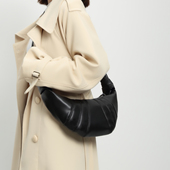 牛角包可颂包慵懒风百搭斜挎包女2025新款 小众质感软皮包包饺子包