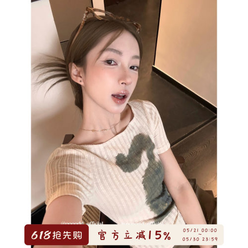 小猫坑条微透针织短袖上衣女