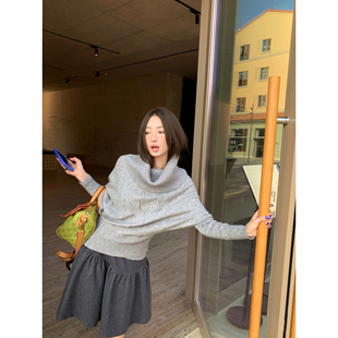 oooodd  长袖常规款复古风高领套头毛衣宽松型纯色柔软毛衣女