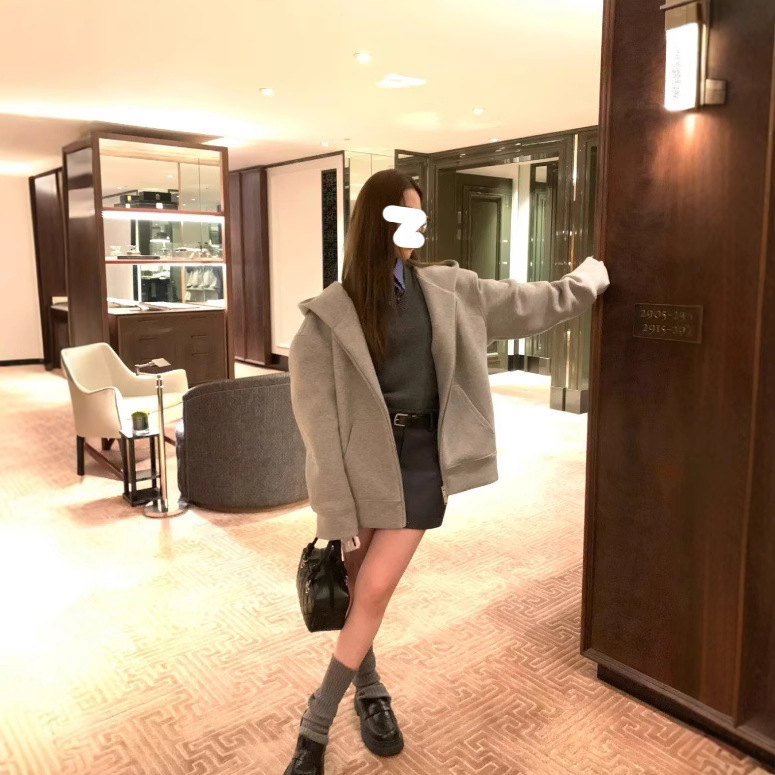 2025新款宽松连帽卫衣女初秋冬大帽子韩系高级感休闲外套时尚