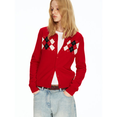 复古红色菱格提花毛衣开
