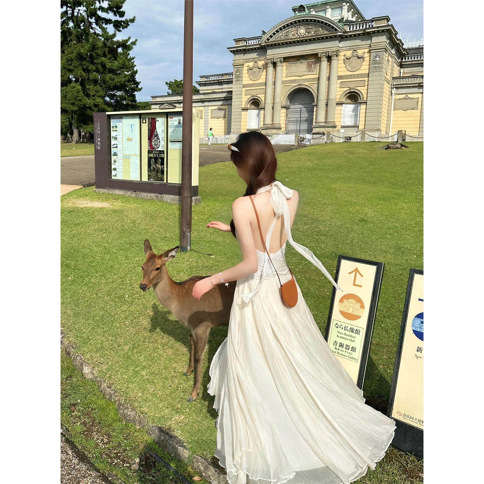 法式超火挂脖吊带连衣裙仙女夏季超仙气海边度假风三亚沙滩长裙子