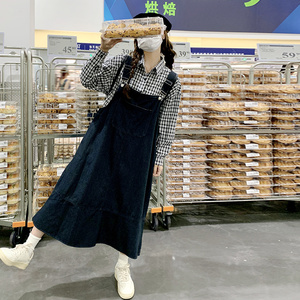 ootd穿搭日韩系牛仔背带连衣裙女春秋2025超火学院风长裙两件套装图片