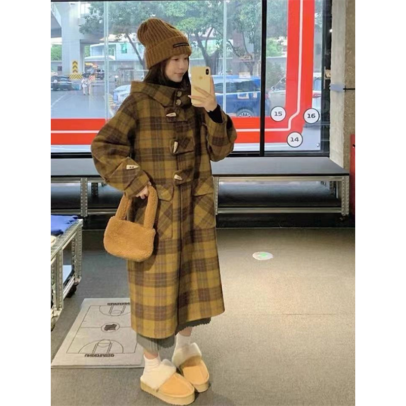 连帽牛角扣格子双面羊绒大衣女