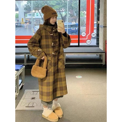 连帽牛角扣格子双面羊绒大衣女