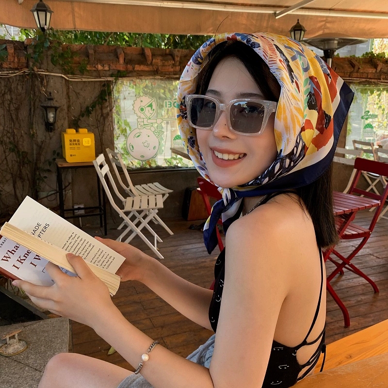防晒丝巾女薄款透气遮阳头巾发带夏季出游度假海边沙滩抹胸小方巾