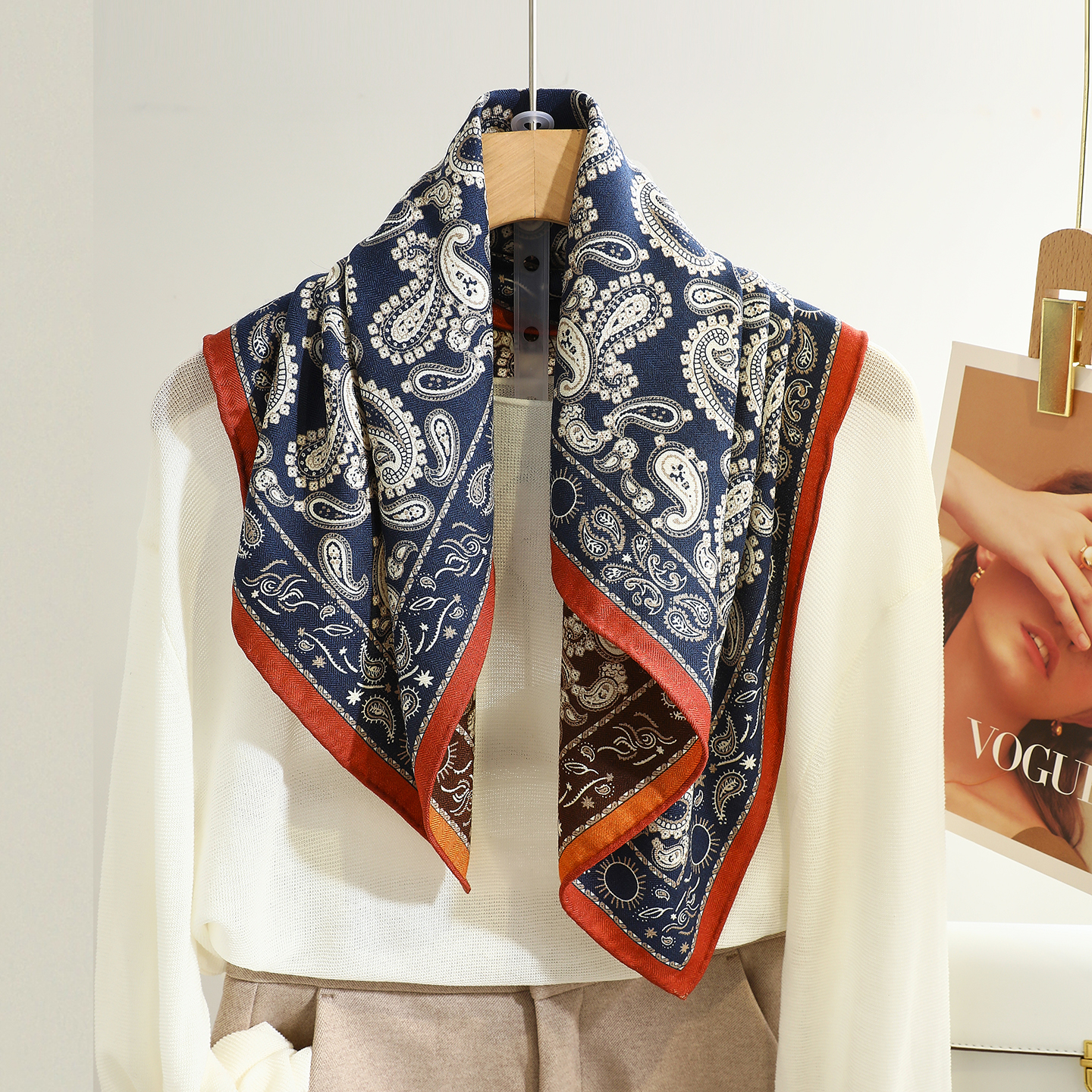 真丝羊毛65cm方巾腰果花披肩外搭