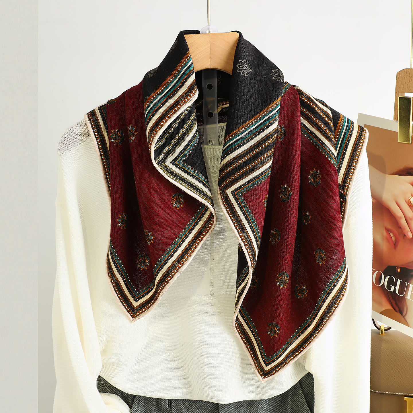 红黑盛宴老钱风真丝羊毛围巾