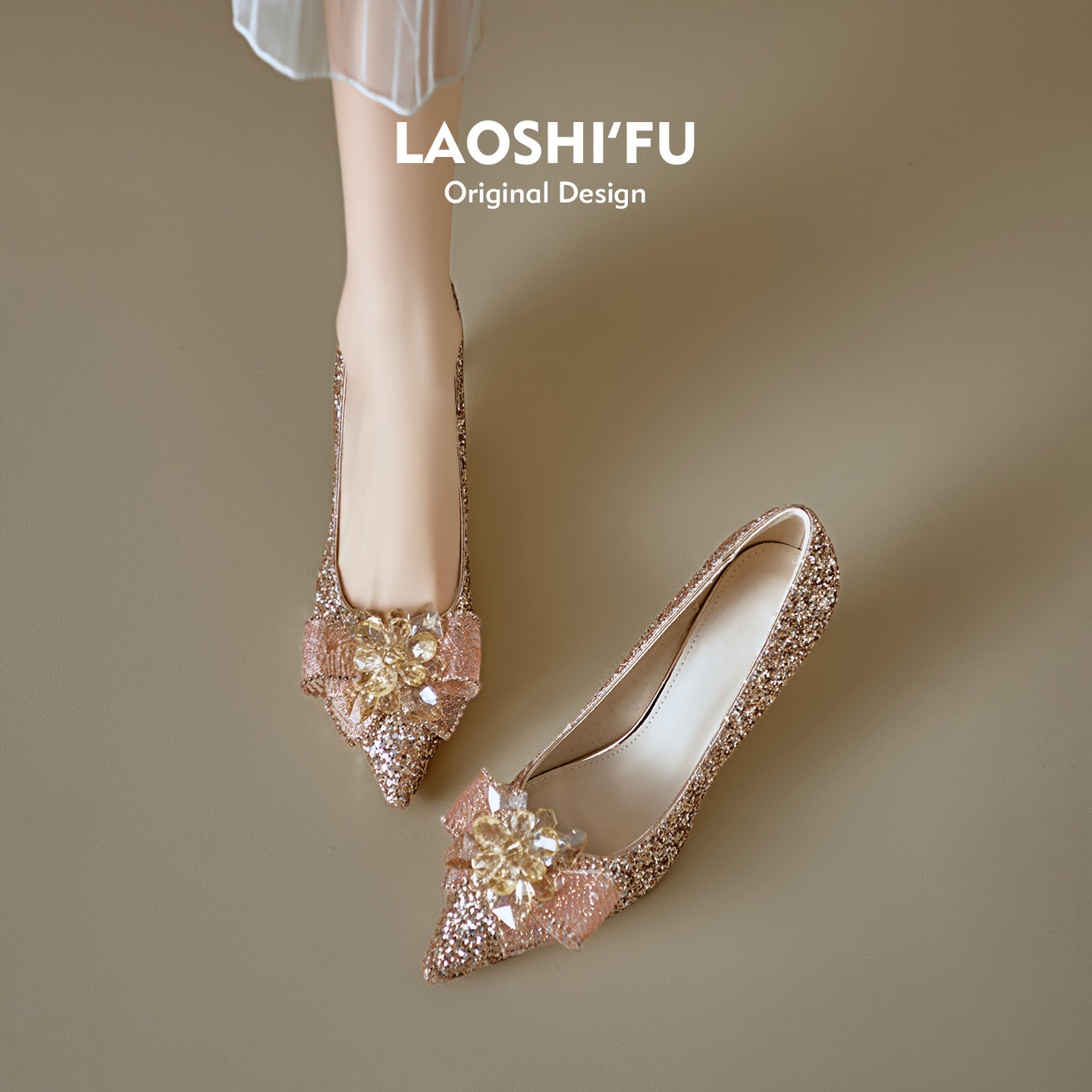 羊皮版~尖头水钻蝴蝶结细跟单鞋女2026新款不累脚高跟伴娘鞋婚鞋