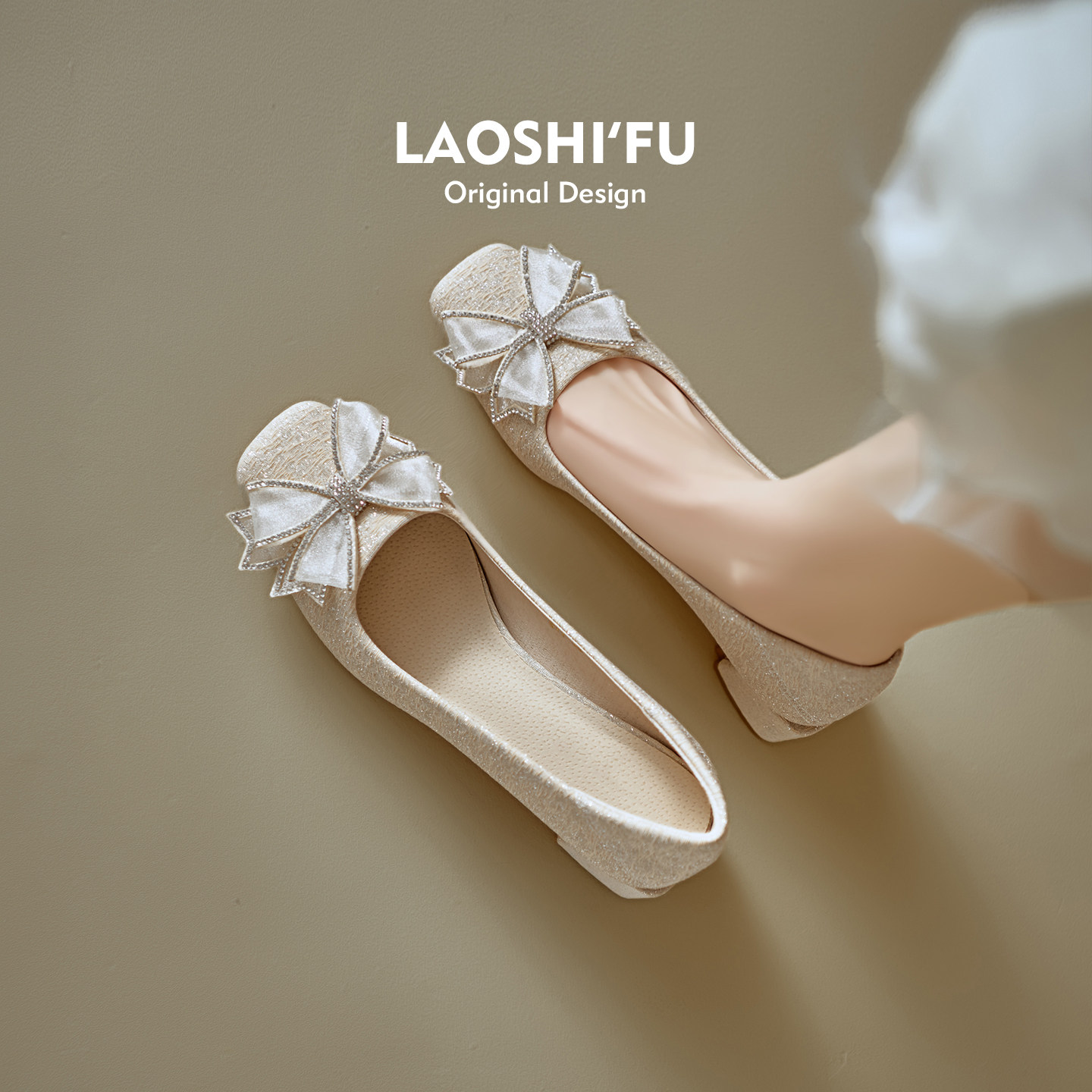 羊皮版~方头水钻蝴蝶结粗跟单鞋女2026新款温柔气质配裙子高跟鞋