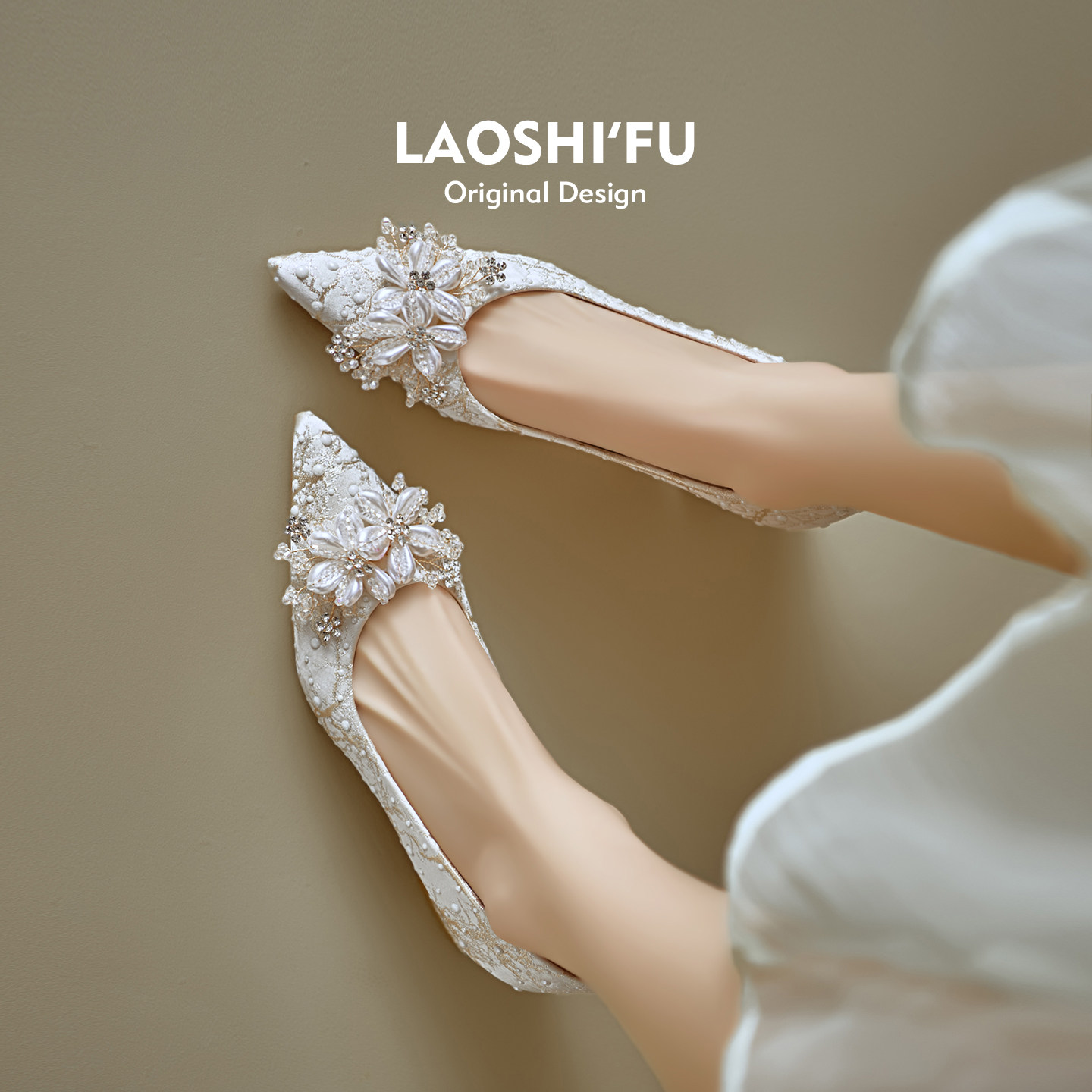 羊皮版~珍珠水钻花朵粗跟单鞋女2026新款不累脚高跟鞋伴娘鞋婚鞋