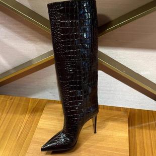 2025秋冬新款黑色鳄鱼纹漆皮尖头细跟高筒靴高跟后拉链欧美长靴