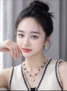 花朵吊坠珍珠项链女款轻奢小众设计感高锁骨链百搭毛衣链配饰挂件
