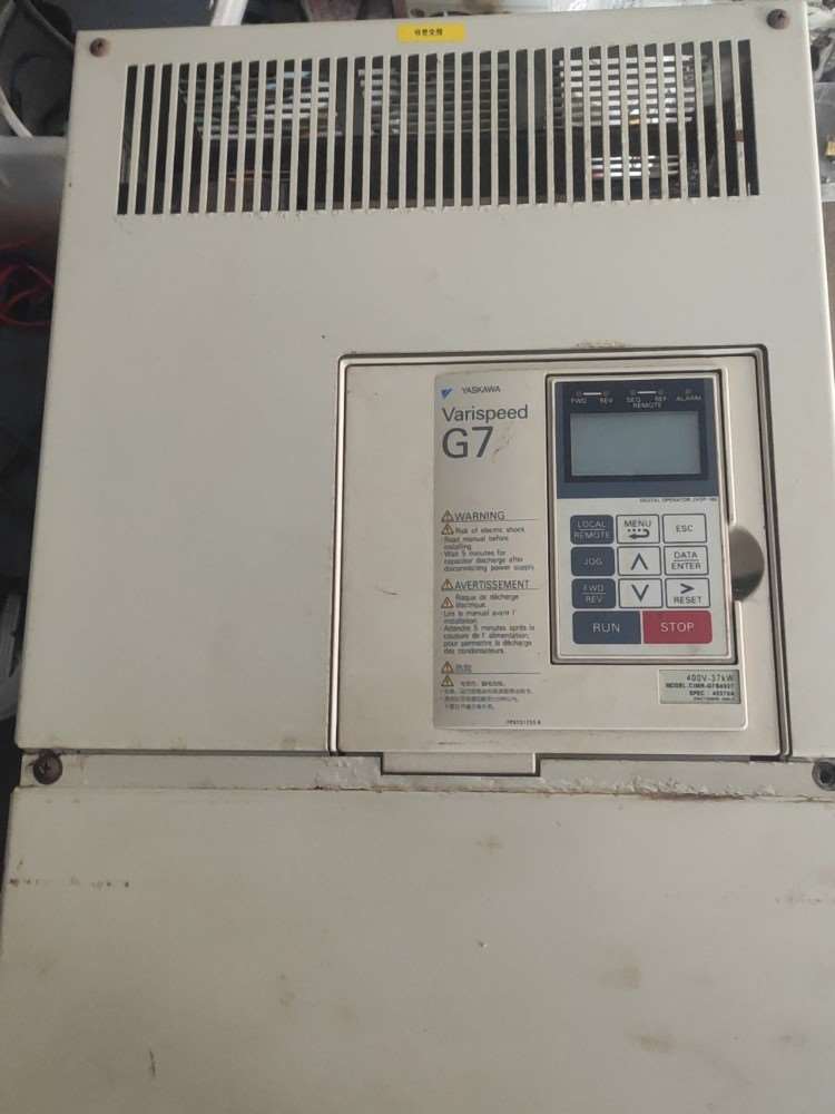 安川变频器g7系列37kwcimr-g7b4037二手拆