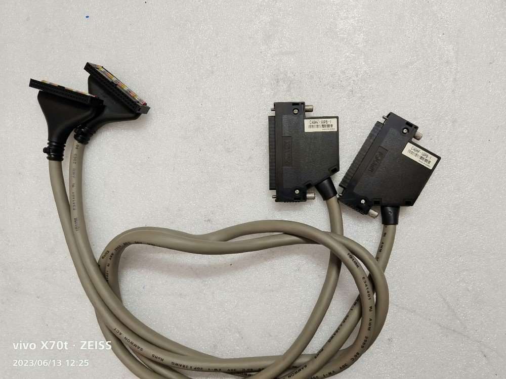 韩国三元IOLINK二手40P连接线C40HF-10PB-1