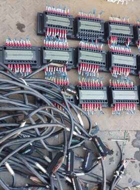 三菱接线模块A6TBXY36成色不错16个.五十一个带线