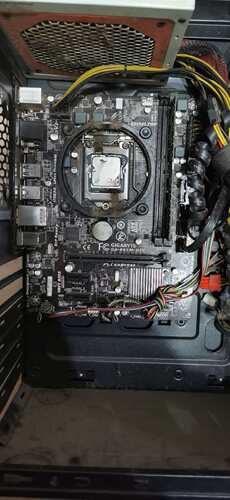 拆机技嘉B85M-D2V+i54590处理器板U功能