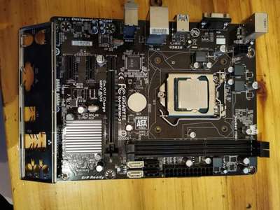 拆机成色很新的技嘉H81M-S1+G1840处理器一起处