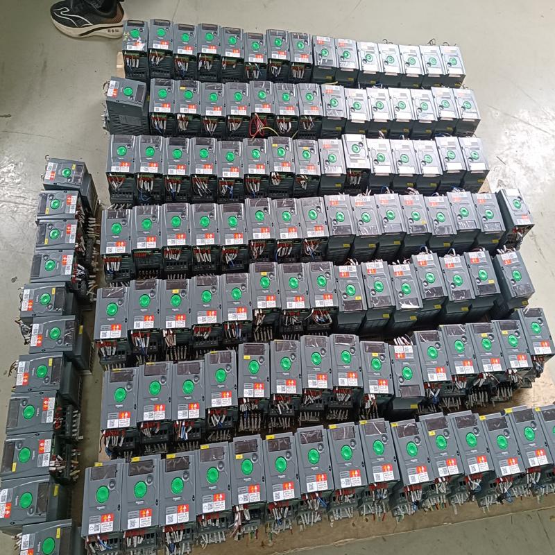 施耐德变频器 Altivar 系列，型号 ATV31(询价）