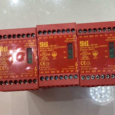 STI安全继电器SR11M 24V AC/DC 44510-(议价）