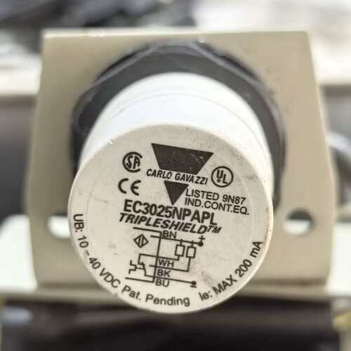 瑞士佳乐CARLO EC3025NPAPL接近开关，(议价）