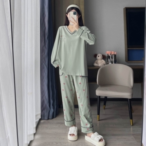 春秋季加肥大码睡衣女200斤V领纯棉长袖长裤宽松胖mm家居服两件套
