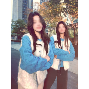 两件套装甜美复古高级感羊羔毛马甲外套女+蓝色麻花针织毛衣开衫