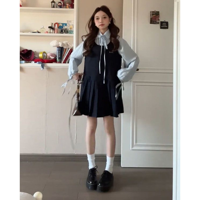 背心连衣裙+POLO领衬衫