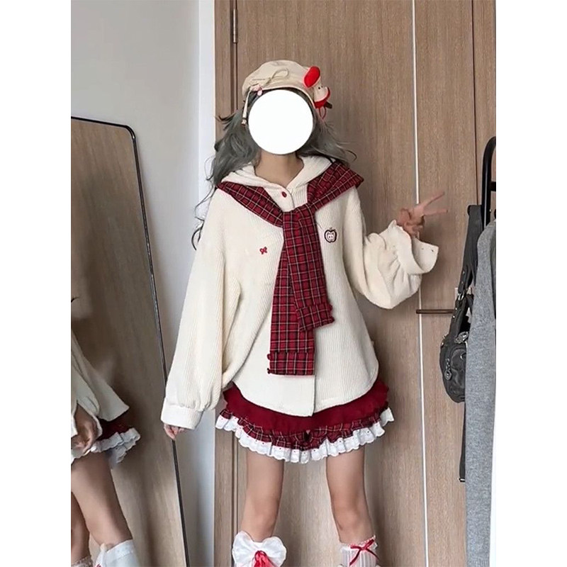 2025小个子甜酷学院风两件套圣诞红色花边短裤搭杏色披肩连帽外套,女装/女士精品,时尚套装,淘宝优惠券,粉丝福利购,淘宝优惠卷