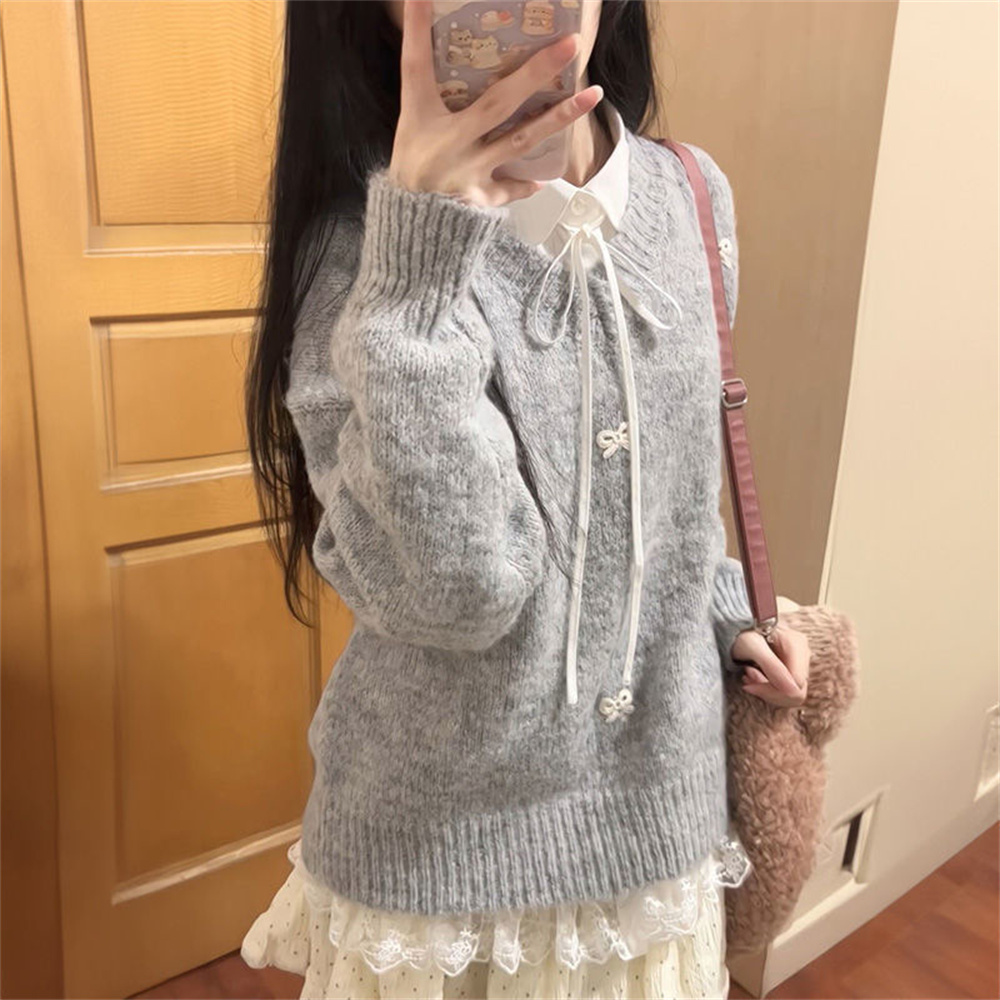 蝴蝶结立体刺绣软糯毛衣+白衬衫