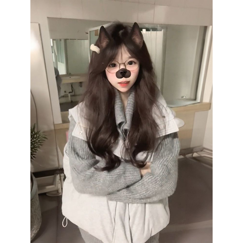 针织开衫毛衣+立领棉服马甲