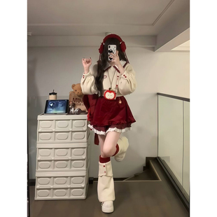 2025秋冬氛围感森女翻领套头短上衣+设计感红色丝绒半身裙两件套
